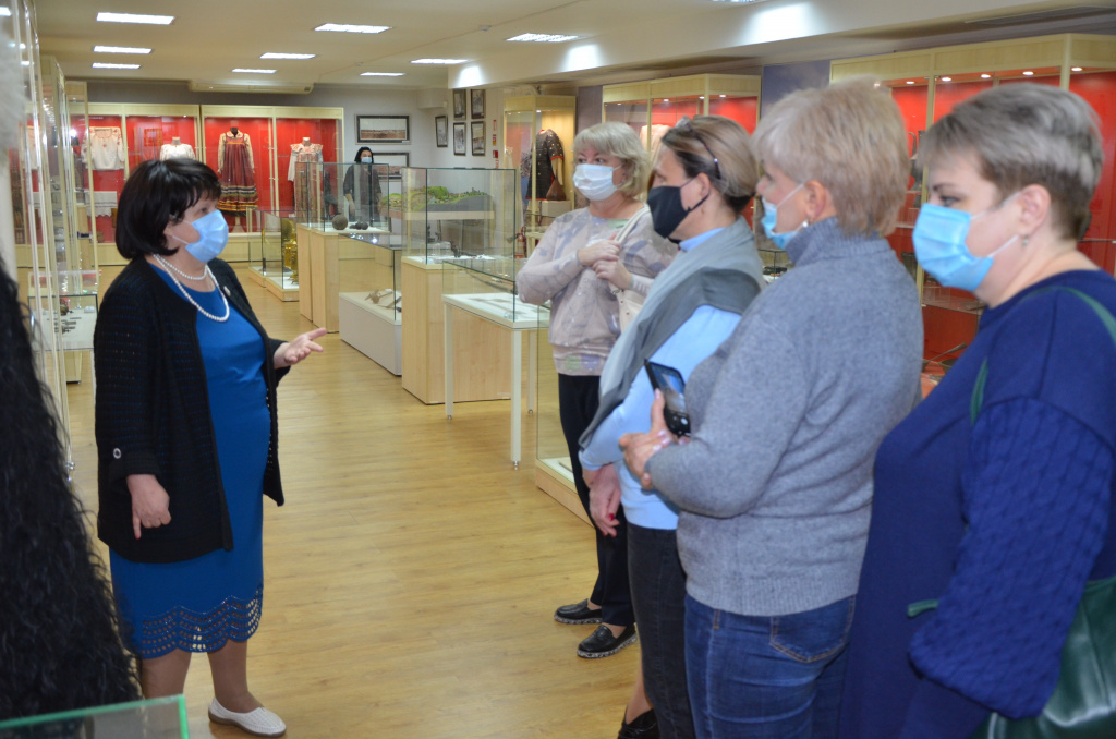 Экскурсия по выставке Казаки обычаи традиции культура (4).JPG